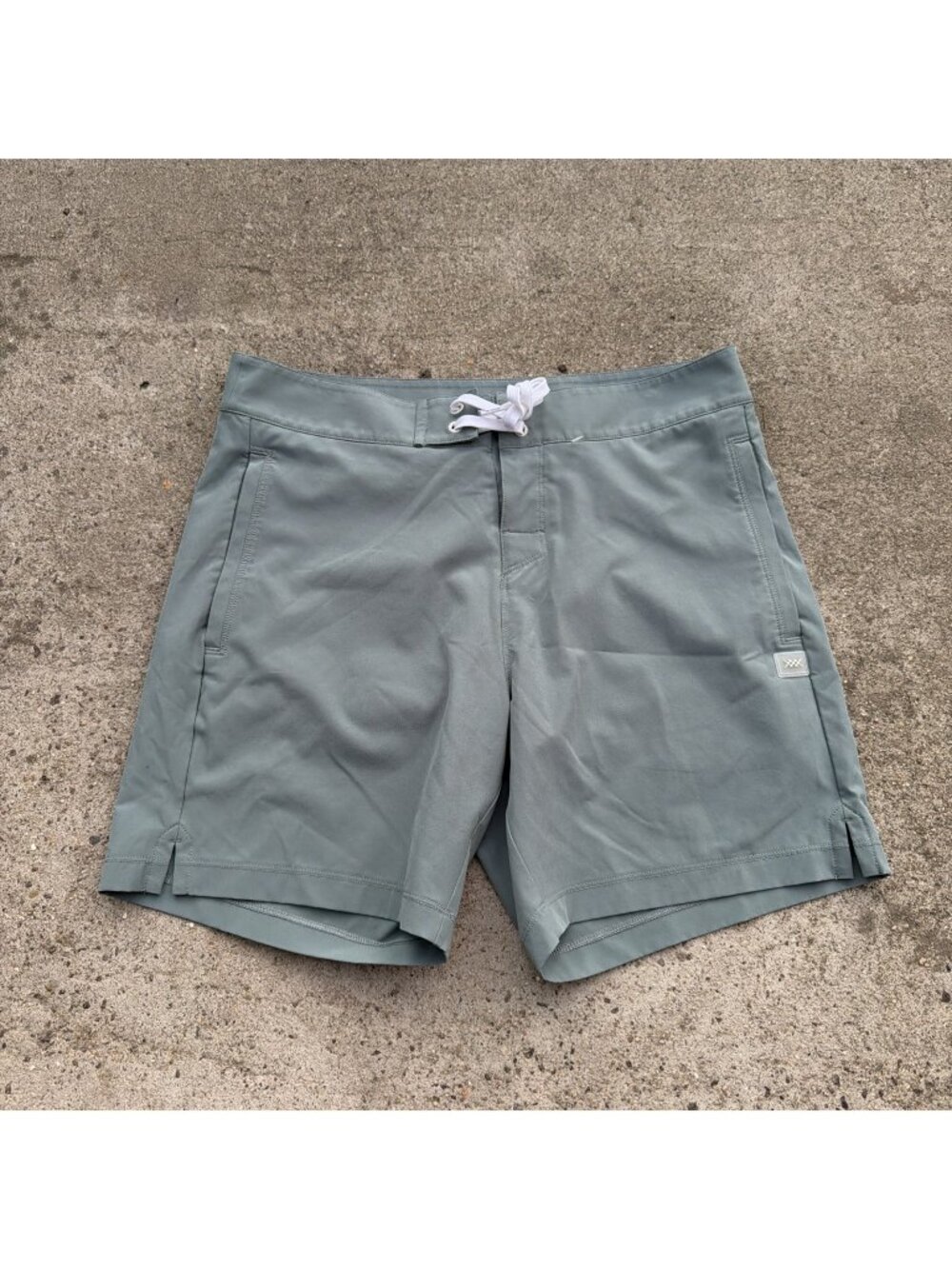 Rhone Board Shorts Men’s Size 32 Teal  7” Inseam Swim Trunks Performance Surf